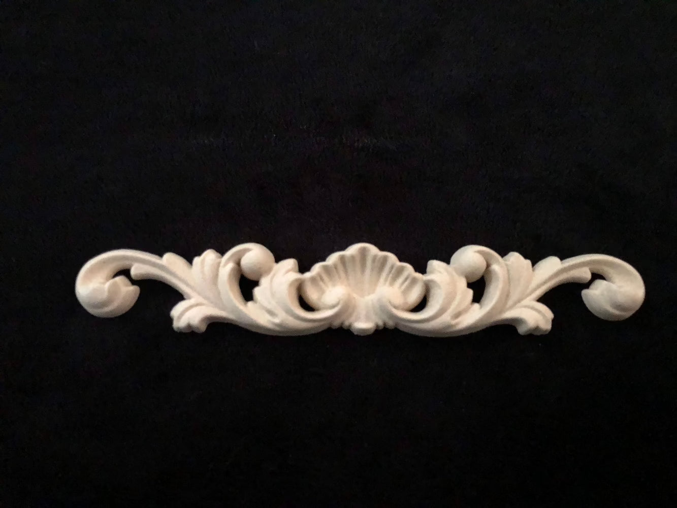 Heat Bendable Wood Applique Pediment From Decocurve - DC2502