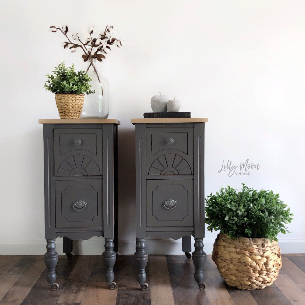 GRAVEL ROAD - Dixie Belle - Warm Dark Grey Chalk Mineral Paint
