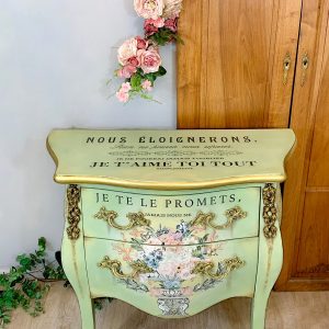 ROYAL BOUQUET - 24" x 35" - Redesign Decor Transfer Decal
