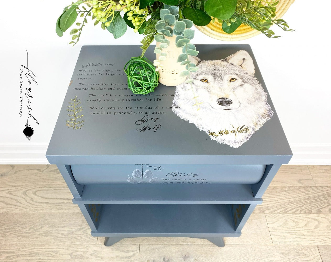 GRAY WOLF - 61cm x 89cm - Redesign Decor Transfer Decal