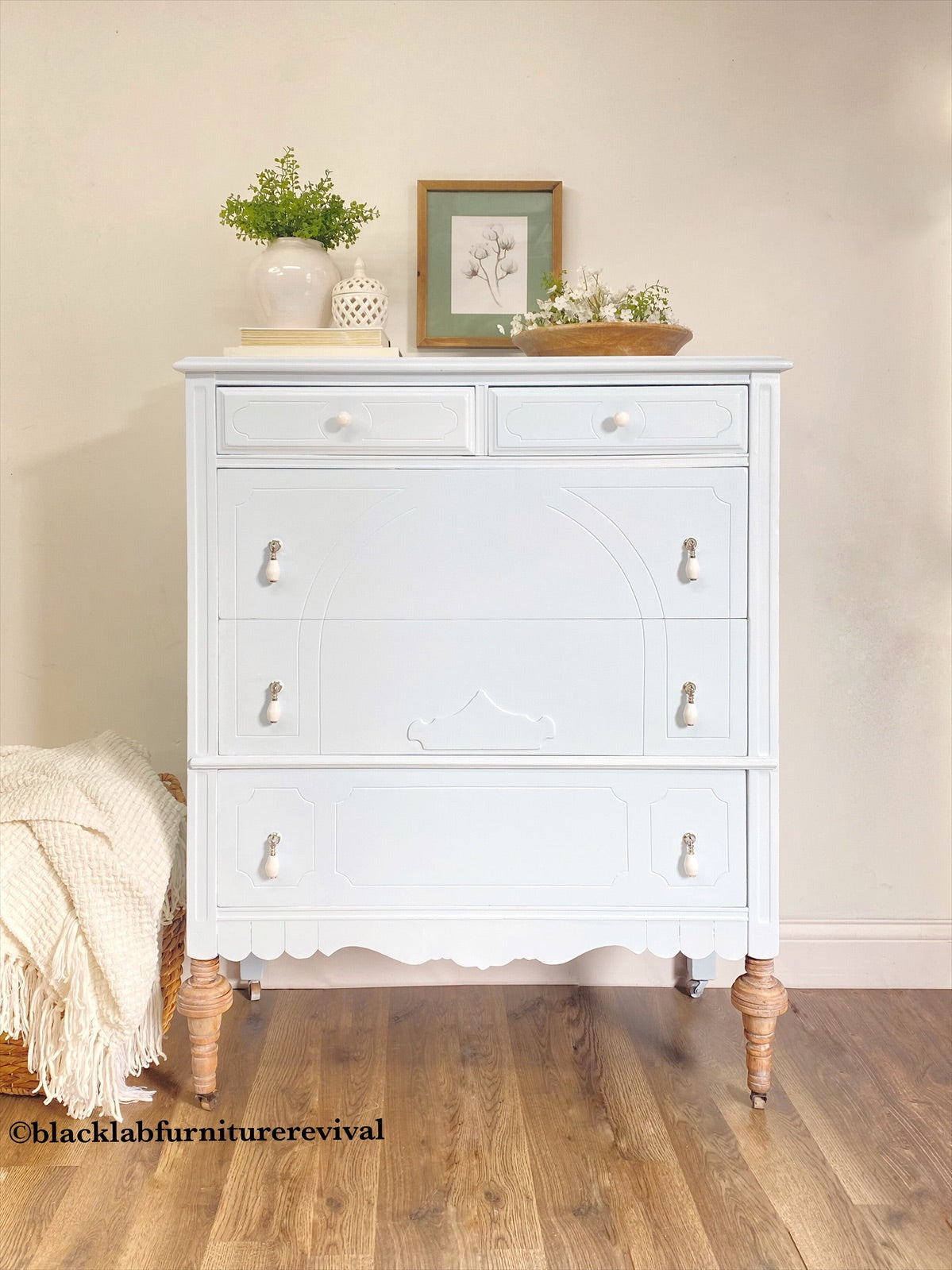 HAINT BLUE - Dixie Belle - Soft Pastel Blue Chalk Mineral Paint