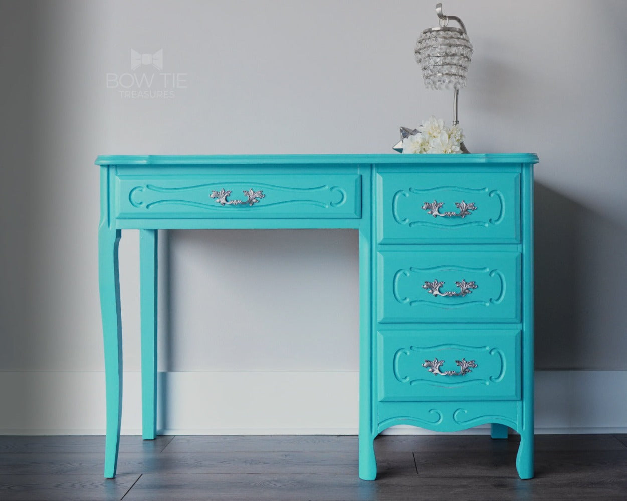 PURE OCEAN - Dixie Belle - Bright Vibrant Teal Mineral Chalk Paint