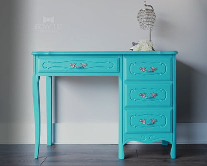 PURE OCEAN - Dixie Belle - Bright Vibrant Teal Mineral Chalk Paint