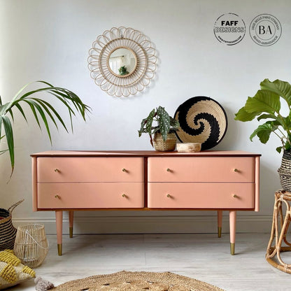 APRICOT - Dixie Belle - Pale Orange with a hint of Pink Chalk Mineral Paint - 118ml/4oz - 236ml/8oz - 473ml/16oz