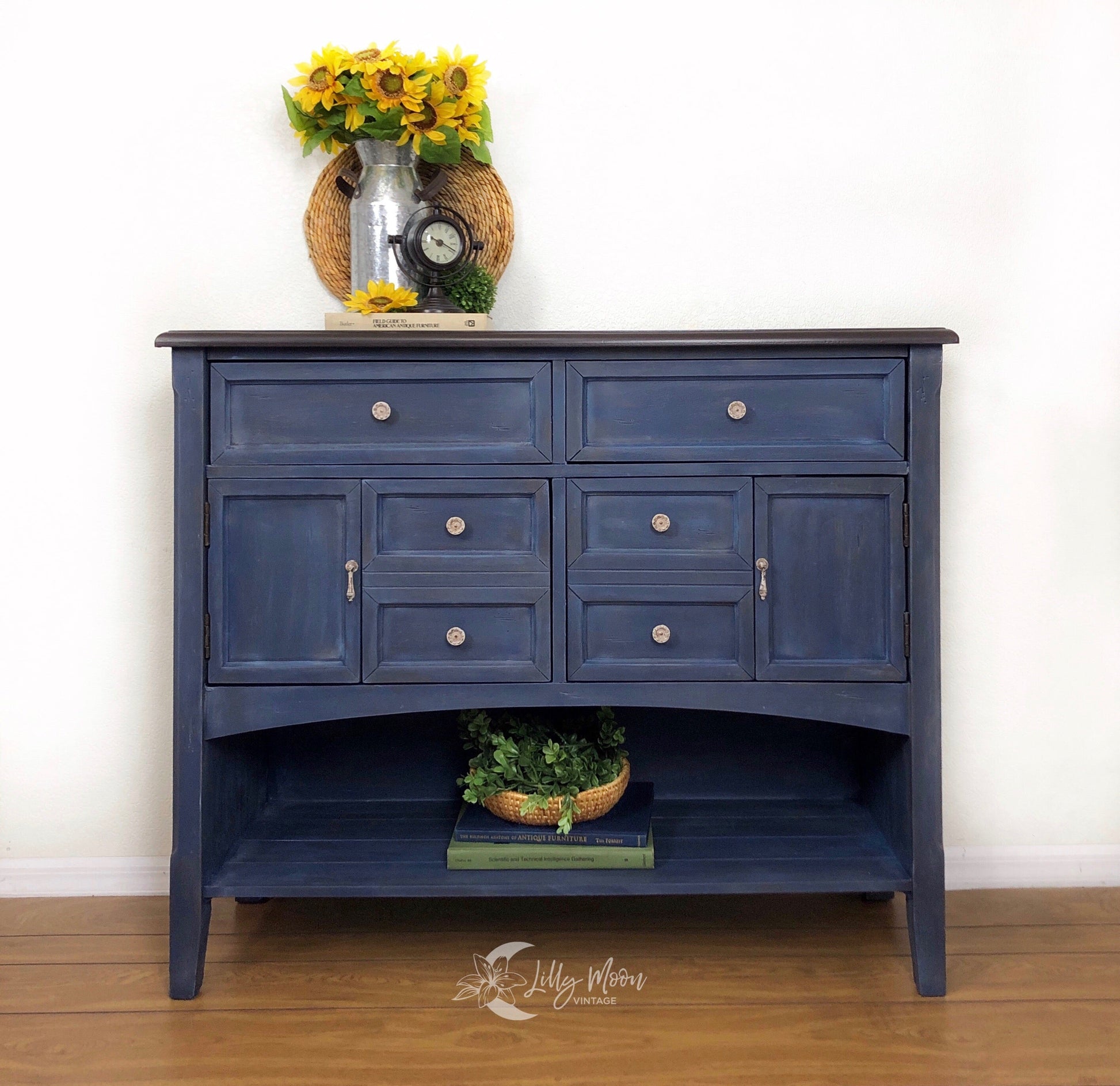 BUNKER HILL BLUE - Dixie Belle - Dark Indigo Blue Chalk Mineral Paint 