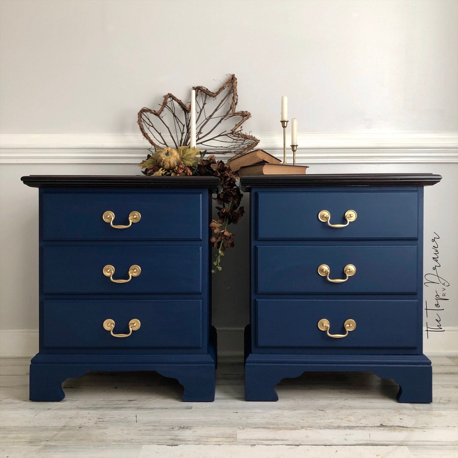 BUNKER HILL BLUE - Dixie Belle - Dark Indigo Blue Chalk Mineral Paint 